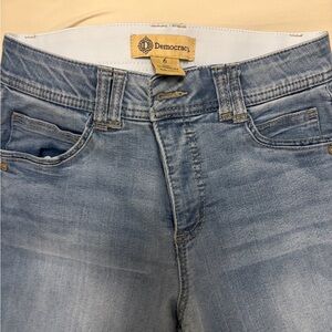 Democracy Faded Light Blue Slim Capri Jeans